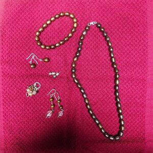 Unique chocolate pearls